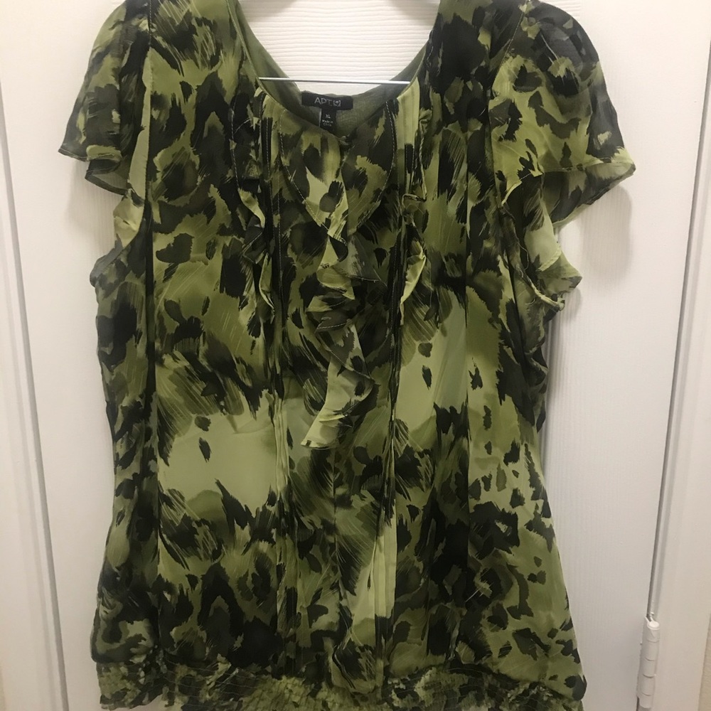 Apt 9 Green Spotted Blouse